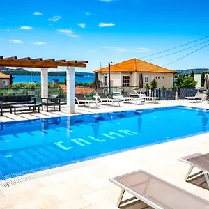 Apartment Calma Trogir